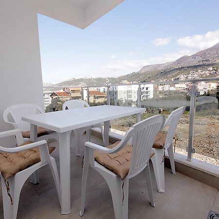 Apartment Melina Dobra Voda Ngoại thất bức ảnh