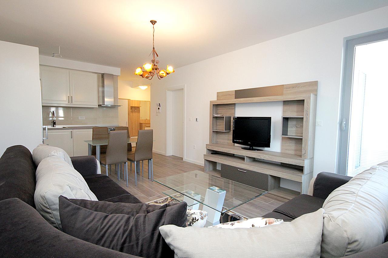 Apartment Melina Dobra Voda Ngoại thất bức ảnh
